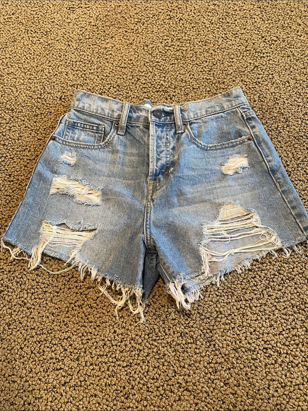 Distressed Light Wash Denim Jean Shorts - Casual High-Rise Style